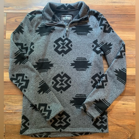 Urban Pipeline Gray and Black Zip Up Sweater with Geometric Pattern size Small - Picture 1 of 10